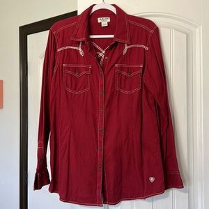 Women’s Ariat long sleeve button down shirt